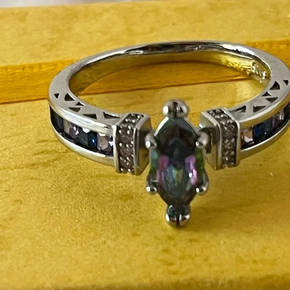 NWOT Mystic Topaz Sterling Silver Ring 925 - Picture 4 of 6